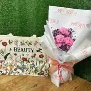 Fresh Flower  Mother Day - Bouquet B -202502- 6 Carnations w Bag