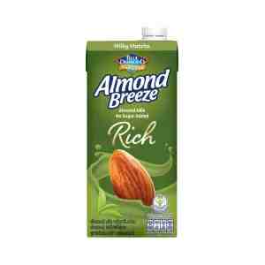 BLUE DIAMOND Rich Milky Matcha Flavor Almond Milk 946 ml.